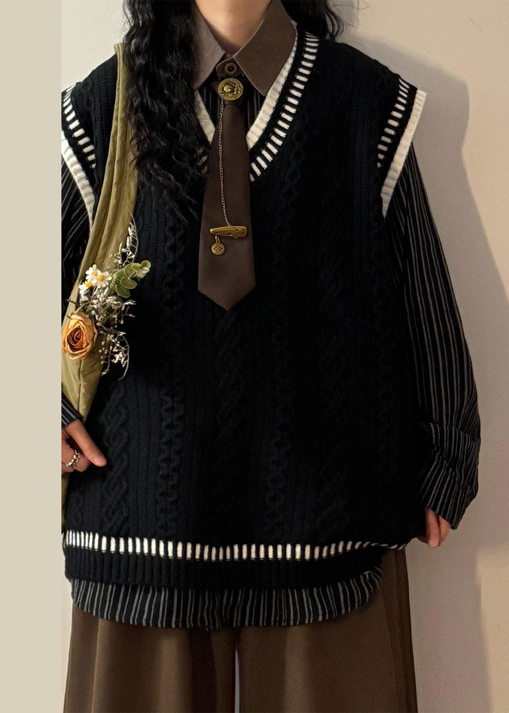 Simple Black V Neck Cozy Patchwork Cable Knit Vest Sleeveless