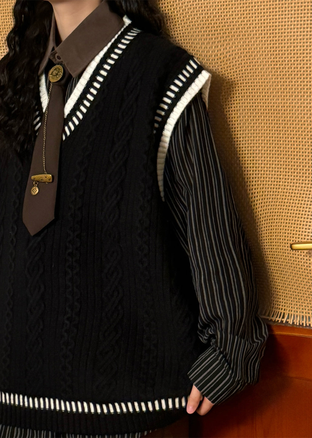 Simple Black V Neck Cozy Patchwork Cable Knit Vest Sleeveless