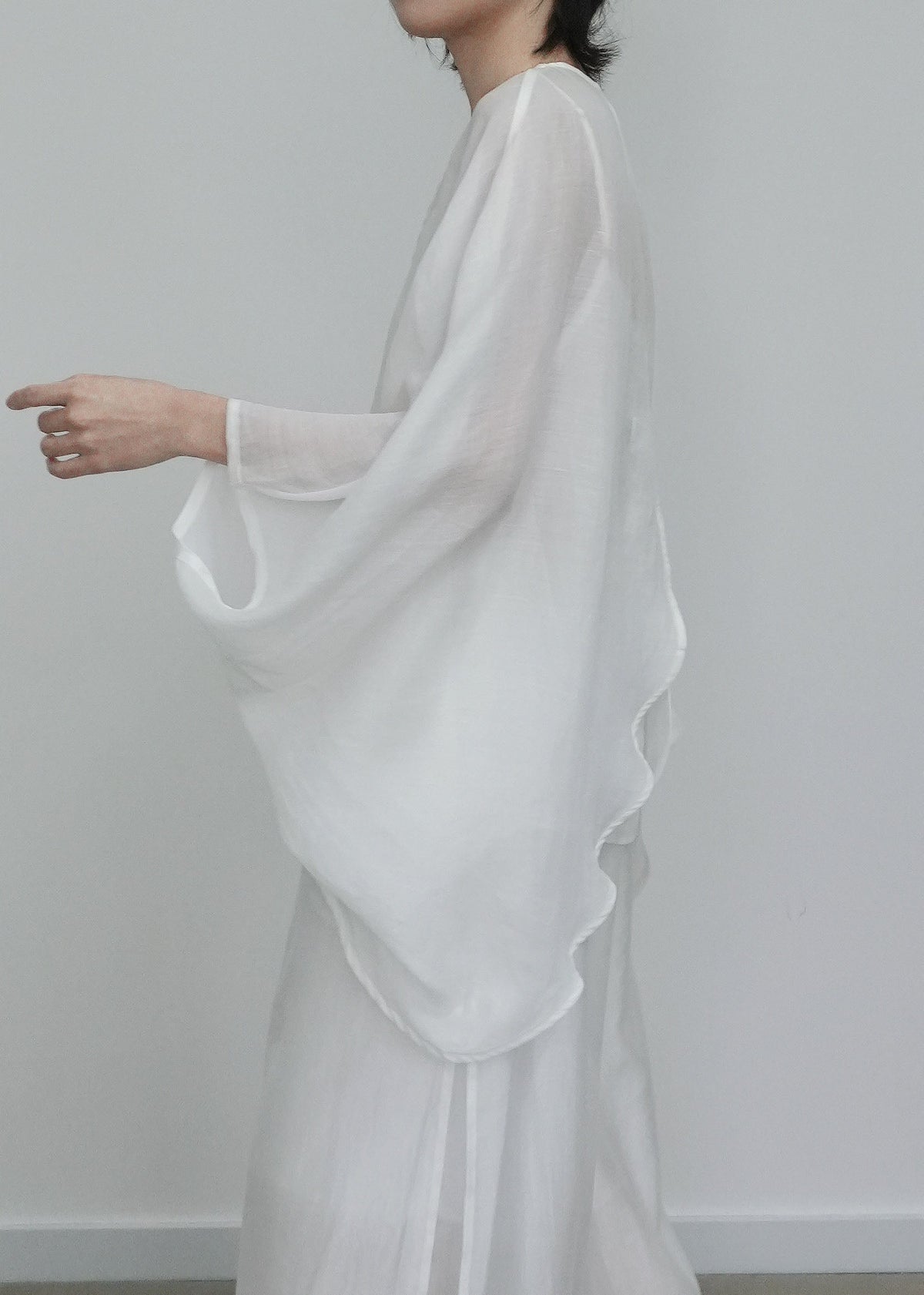 Simple White V Neck Tie Lace Cardigans And Vest Two Piece Set Batwing Sleeve