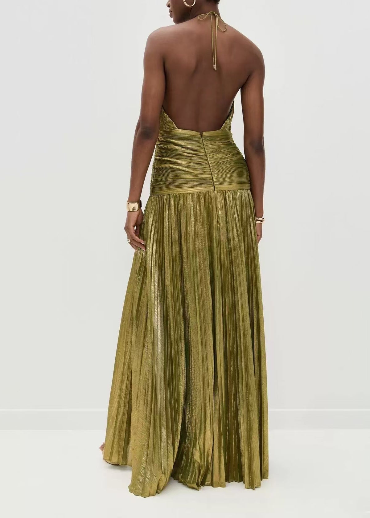 Slim Fit Gold Halter Backless Wrinkled Side Open Party Dress Sleeveless