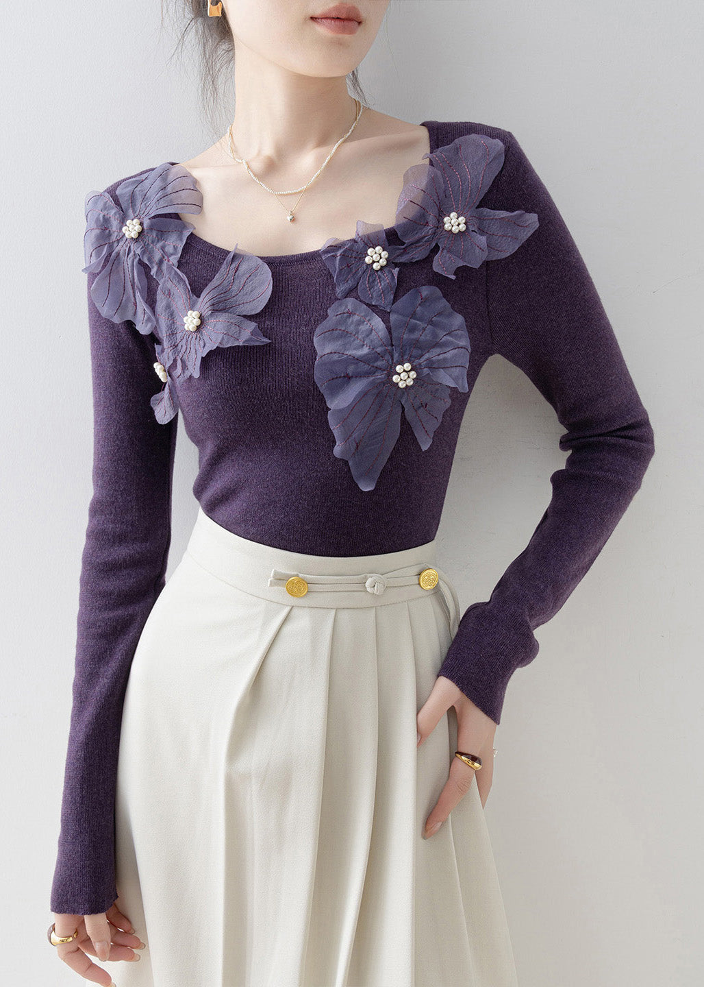 Slim Fit Purple O Neck Nail Bead Floral Knit Top Spring