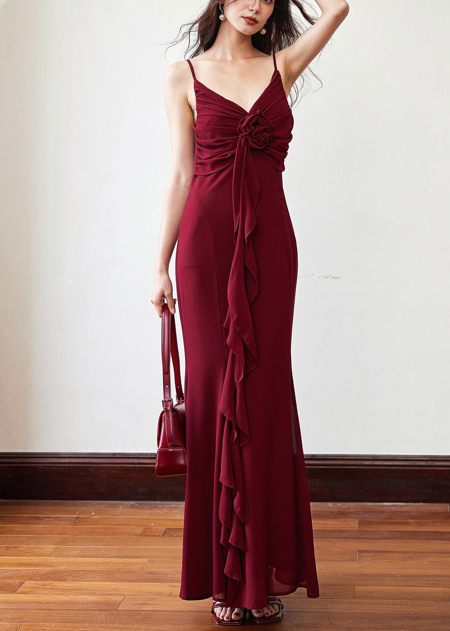 Slim Fit Red V Neck Wrinkled Chiffon Maxi Dresses Sleeveless