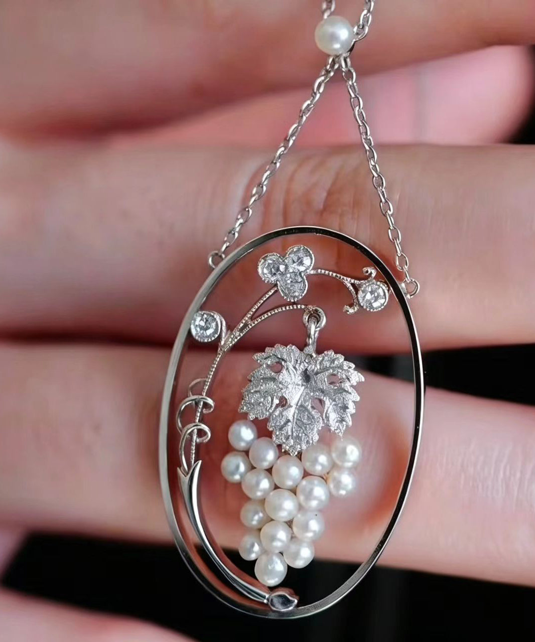 Stylish Alloy Grape Pearl Hollow-Out Pendant Necklace