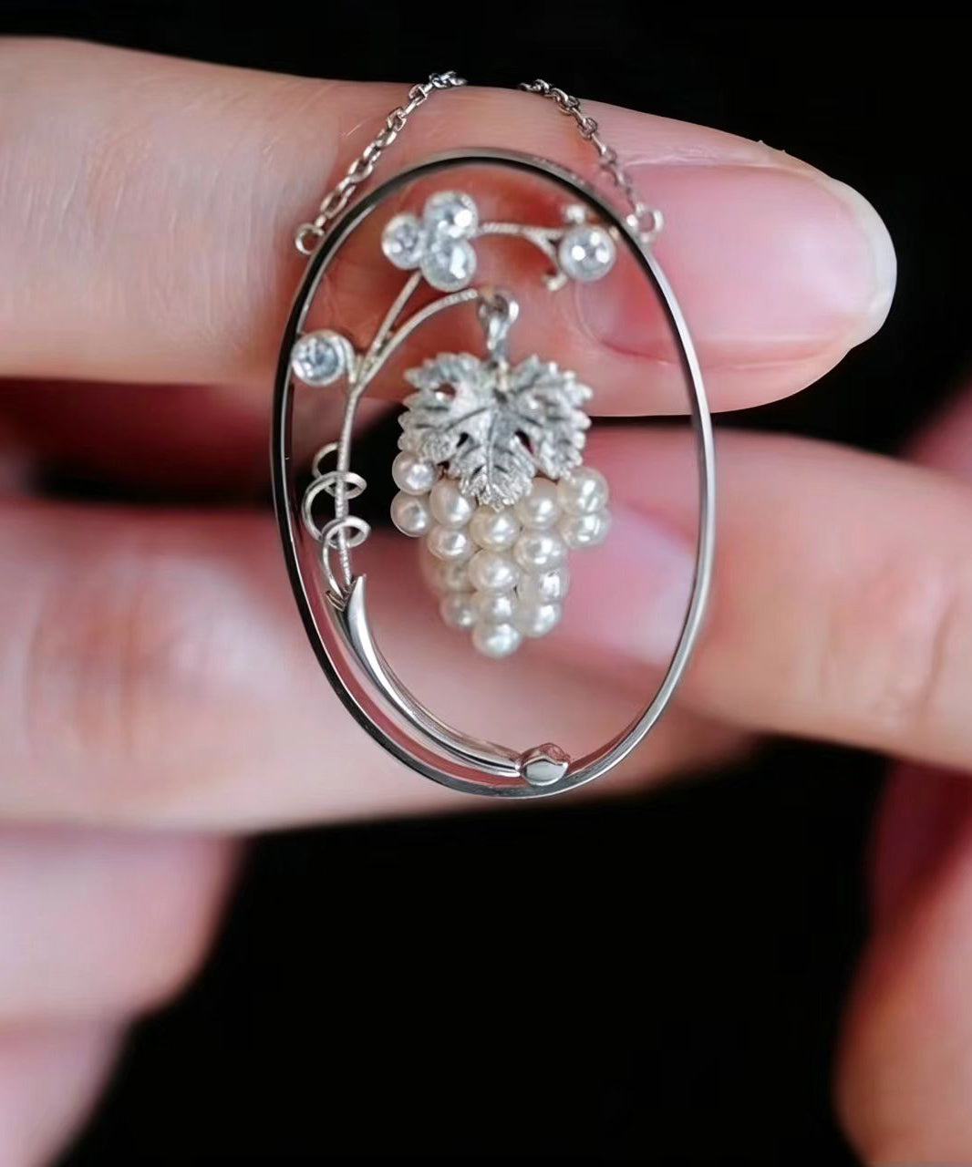 Stylish Alloy Grape Pearl Hollow-Out Pendant Necklace