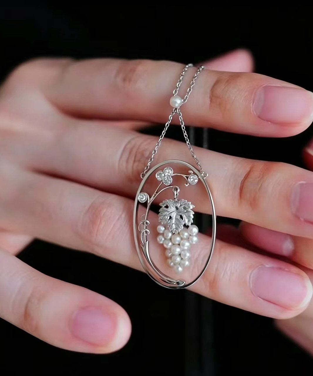 Stylish Alloy Grape Pearl Hollow-Out Pendant Necklace