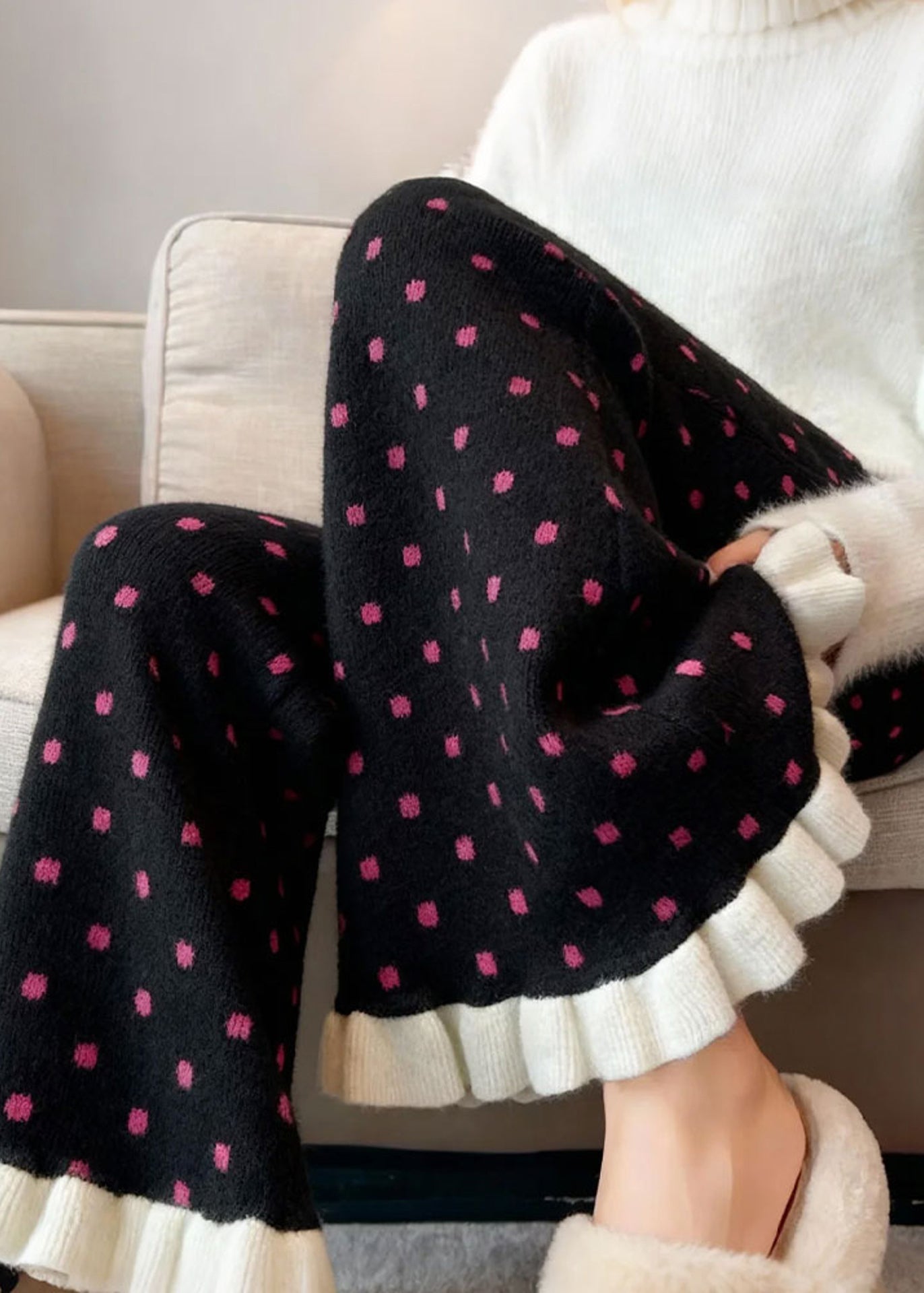 Stylish Black Ruffled Print Knit Flared Trousers Winter