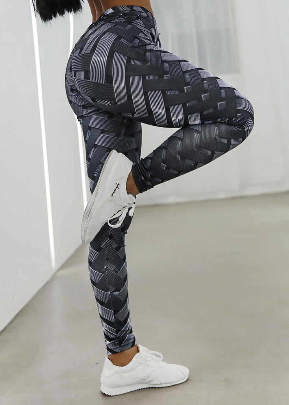 Stylish Colorblock Print Butt Scrunch Gym Shark Leggings