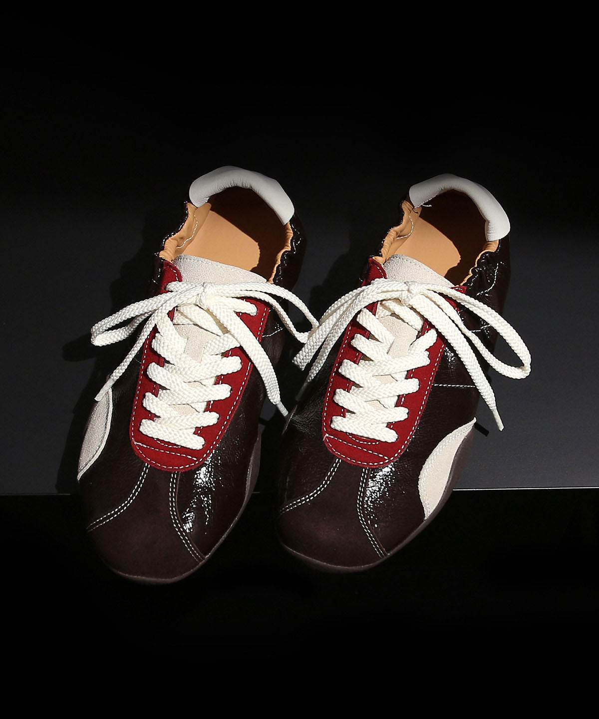 Stylish Red Flat Shoes Suede Retro Splicing Lace Up
