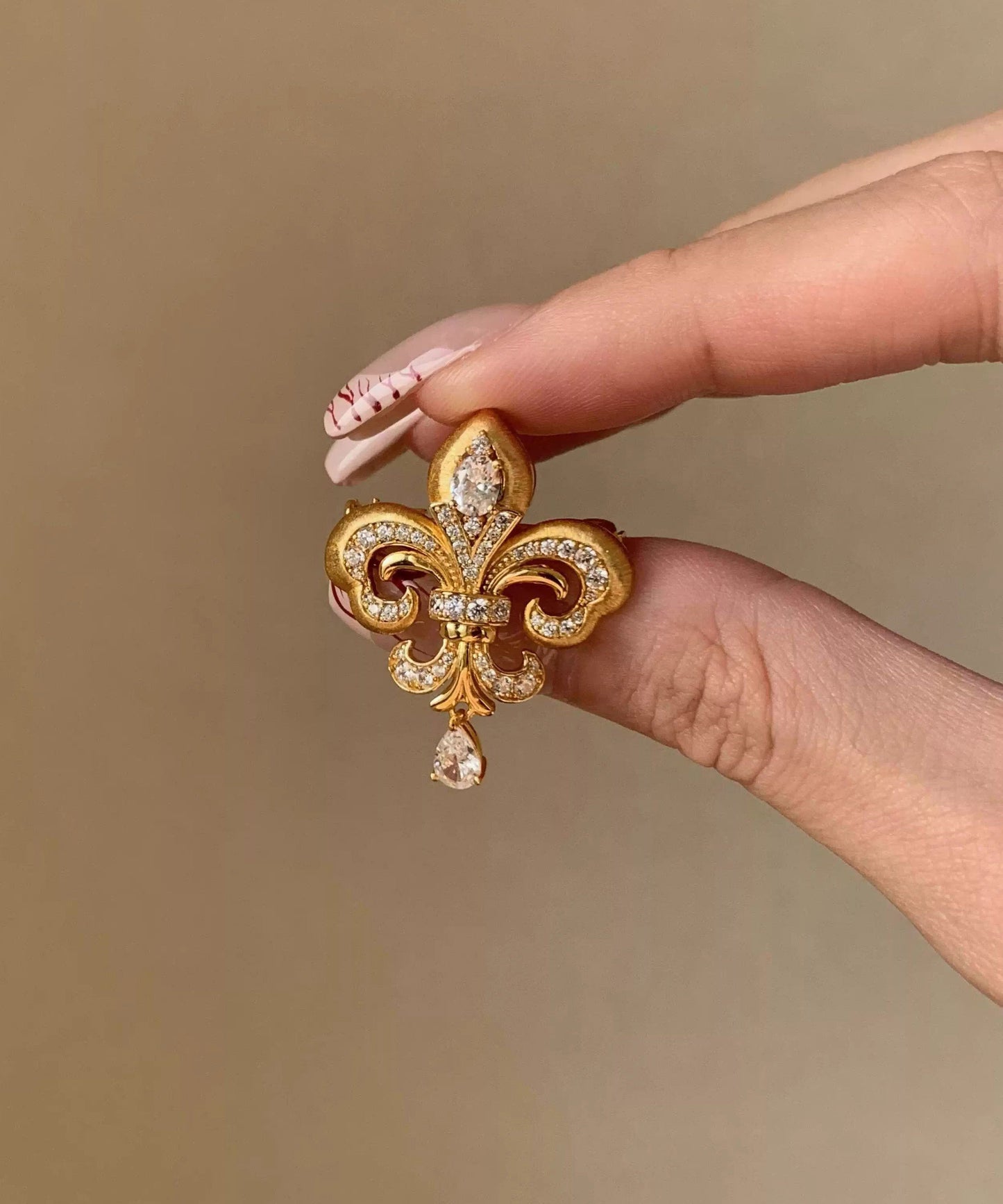 Vintage Gold Zircon Alloy Draping Teardrop Brooches