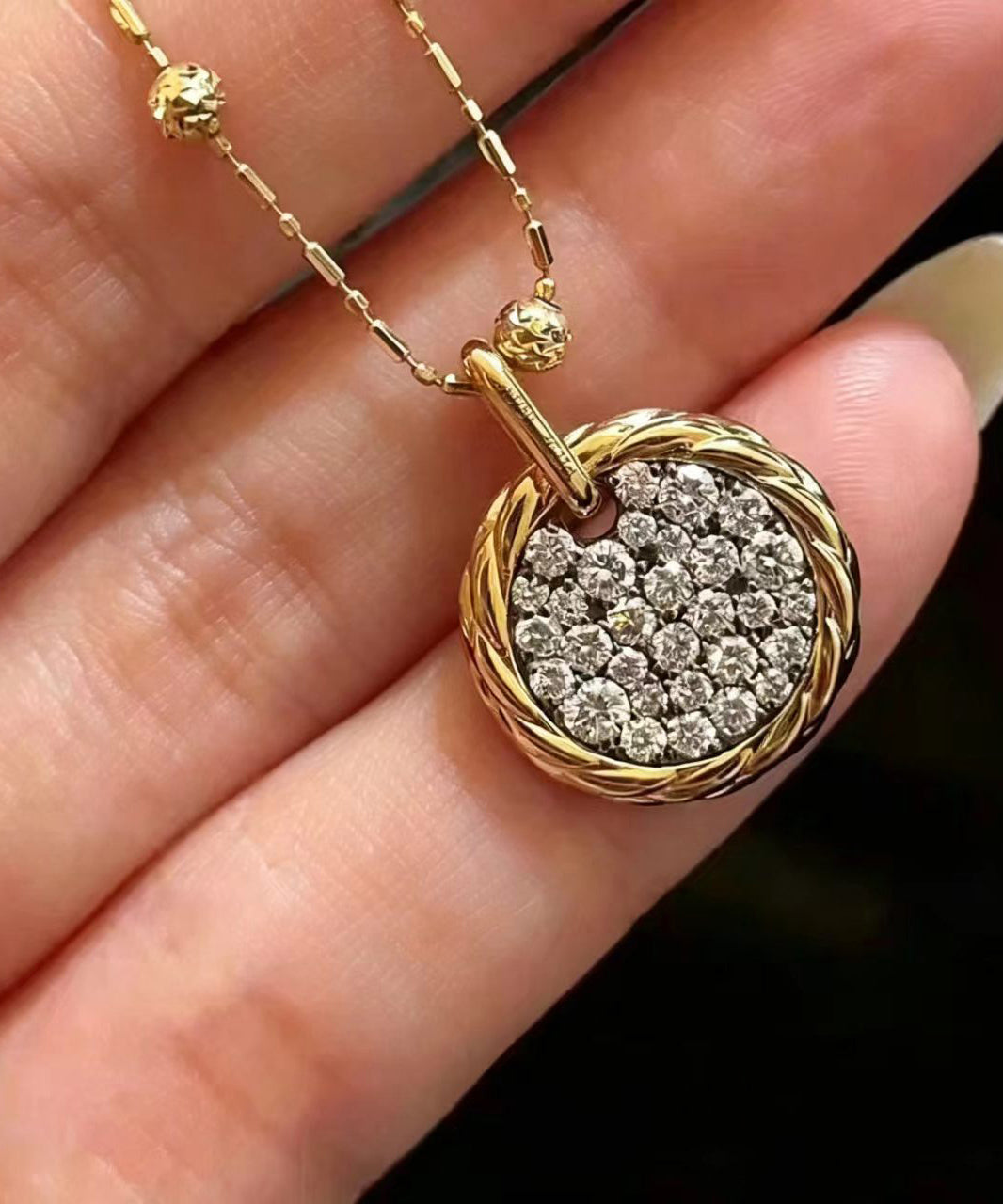 Vintage Gold Zircon Alloy Round Disc Pendant Necklace