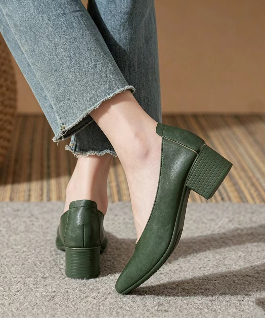 Vintage Green Pointed Toe Faux Leather Chunky High Heels