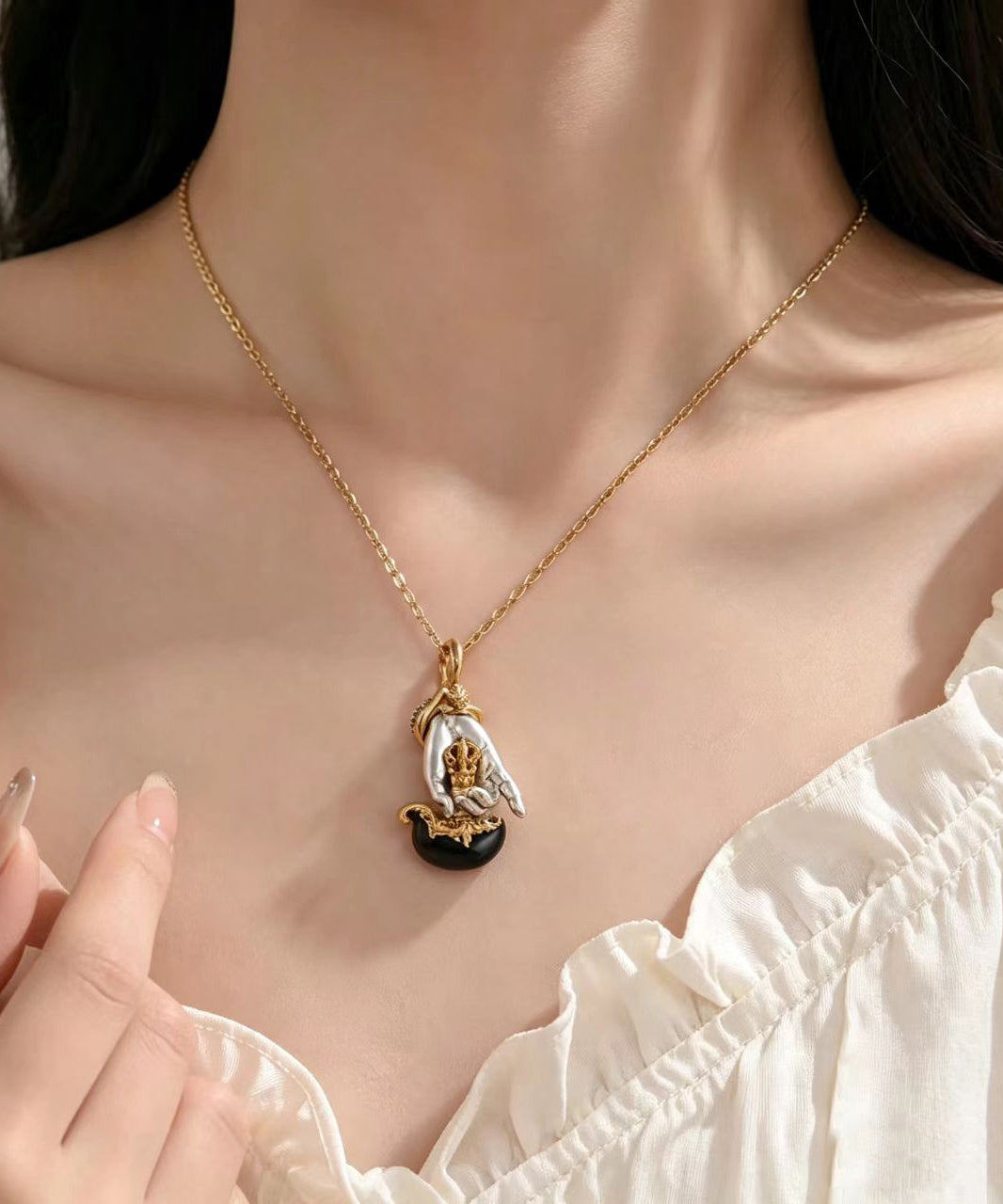 Vintage Silver-Plated Gold-Plated Copper Buddha Hand Pendant Necklace