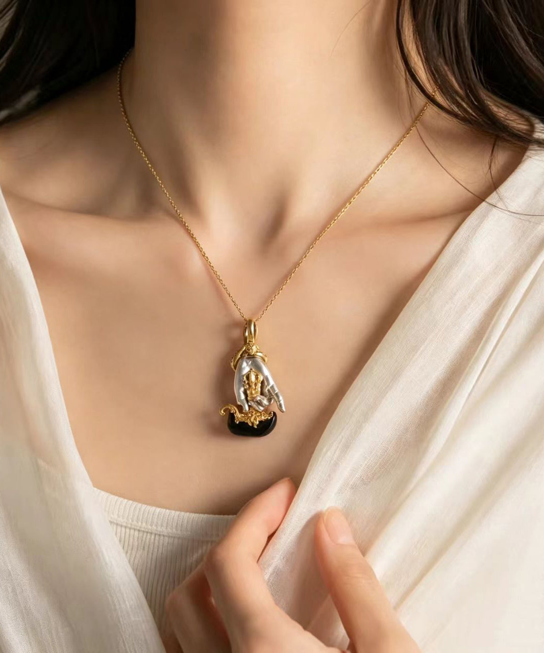 Vintage Silver-Plated Gold-Plated Copper Buddha Hand Pendant Necklace