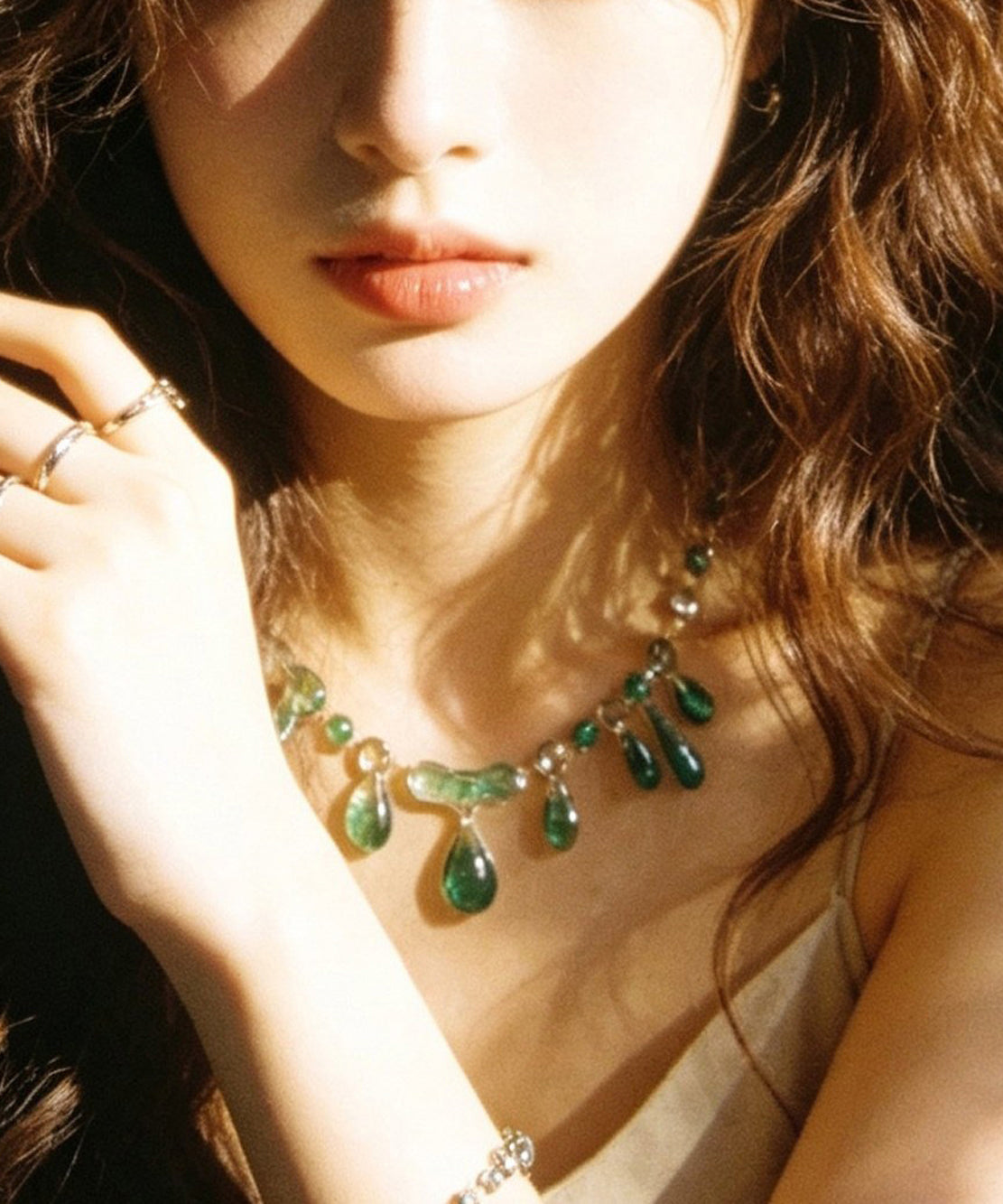 Vintage Translucent Green Resin Teardrop Pendant Necklace