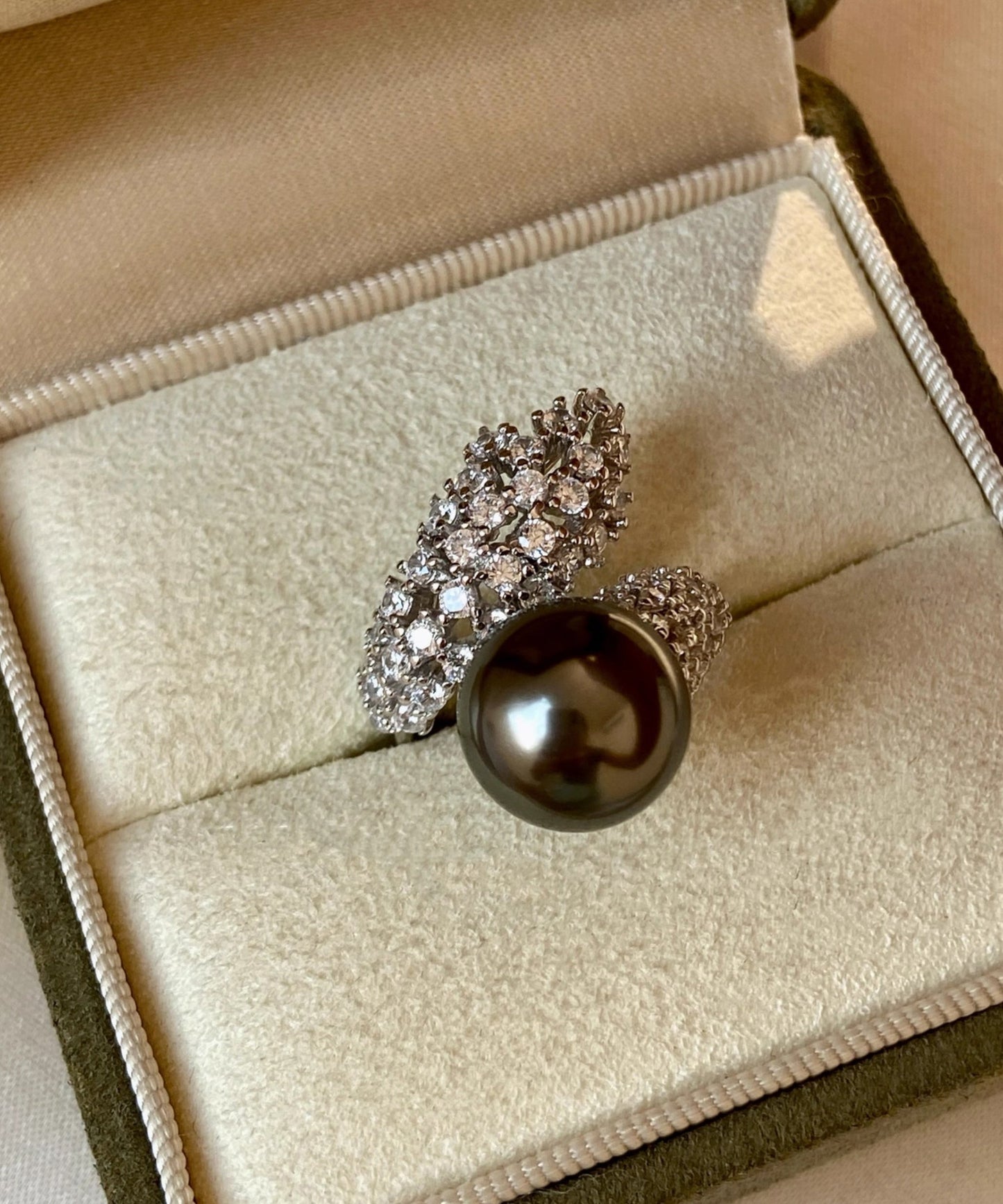 Vintage White Pearl Zircon Silver Open Rings