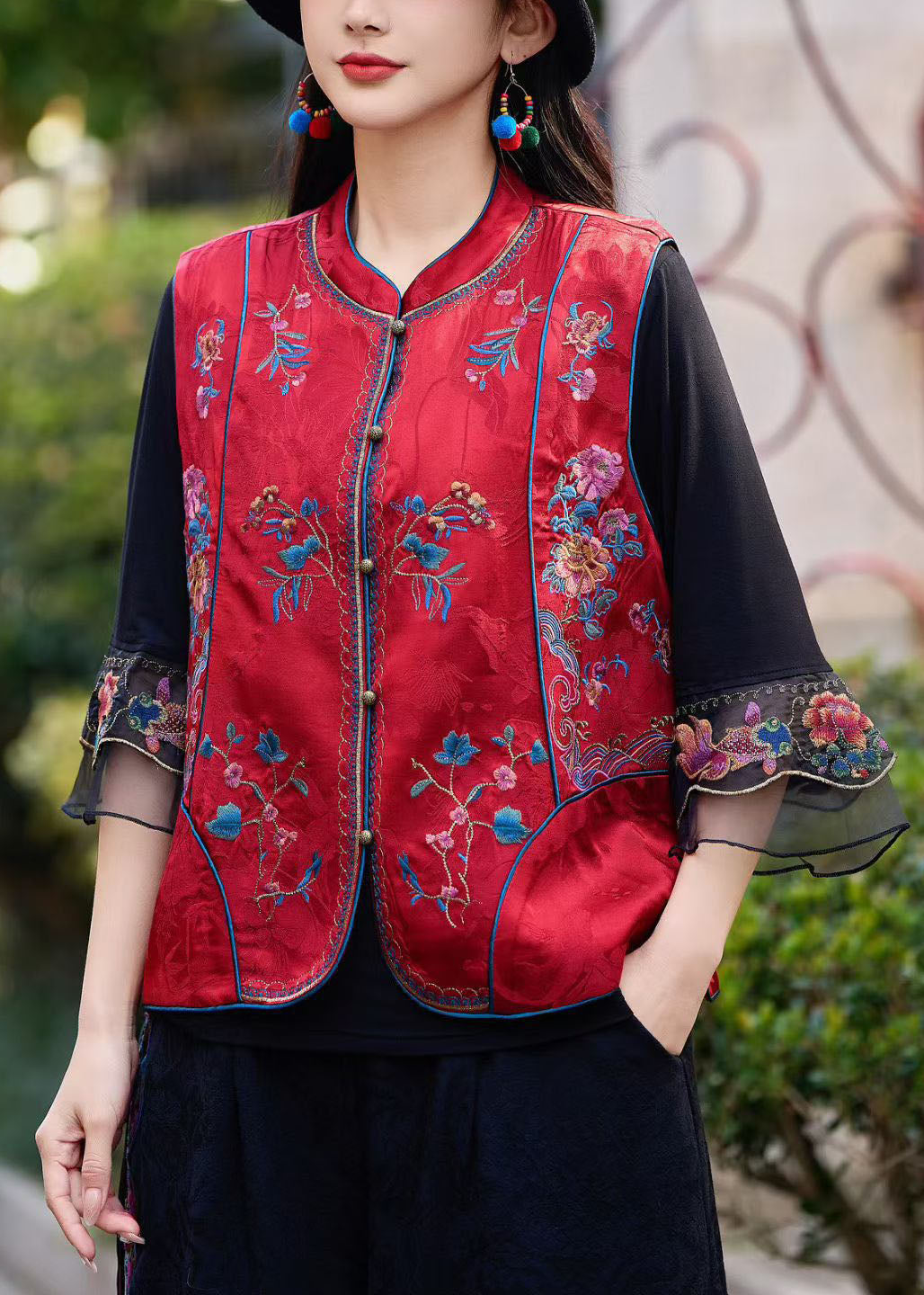 Vintage Yellow Stand Collar Embroideried Silk Vest Sleeveless