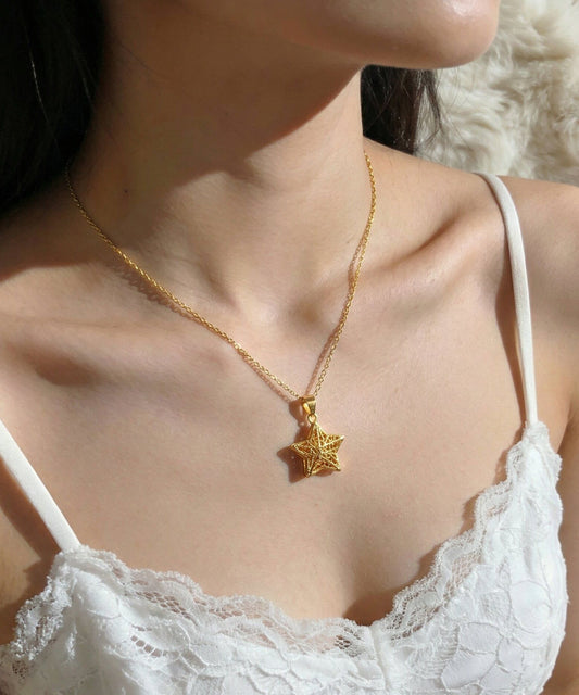 Vogue Gold Alloy Hollow Out Star Pendant Necklace