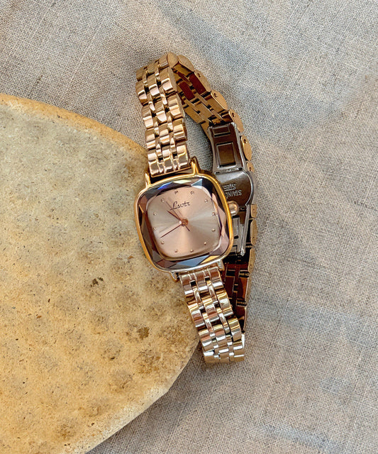Vogue Silk Alloy Quartz Movement Organic Glass Watches