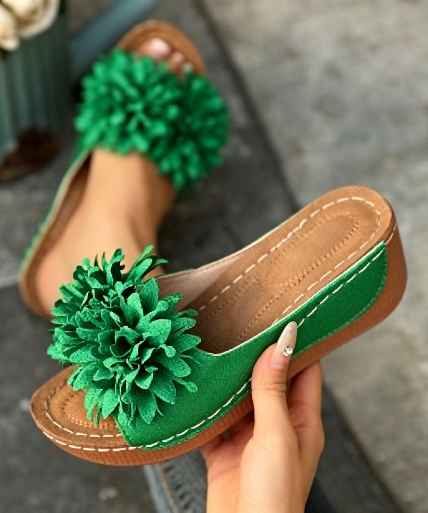 White Floral Decorated Splicing Faux Leather Wedge Slide Sandals