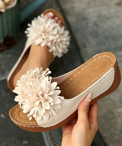 White Floral Decorated Splicing Faux Leather Wedge Slide Sandals