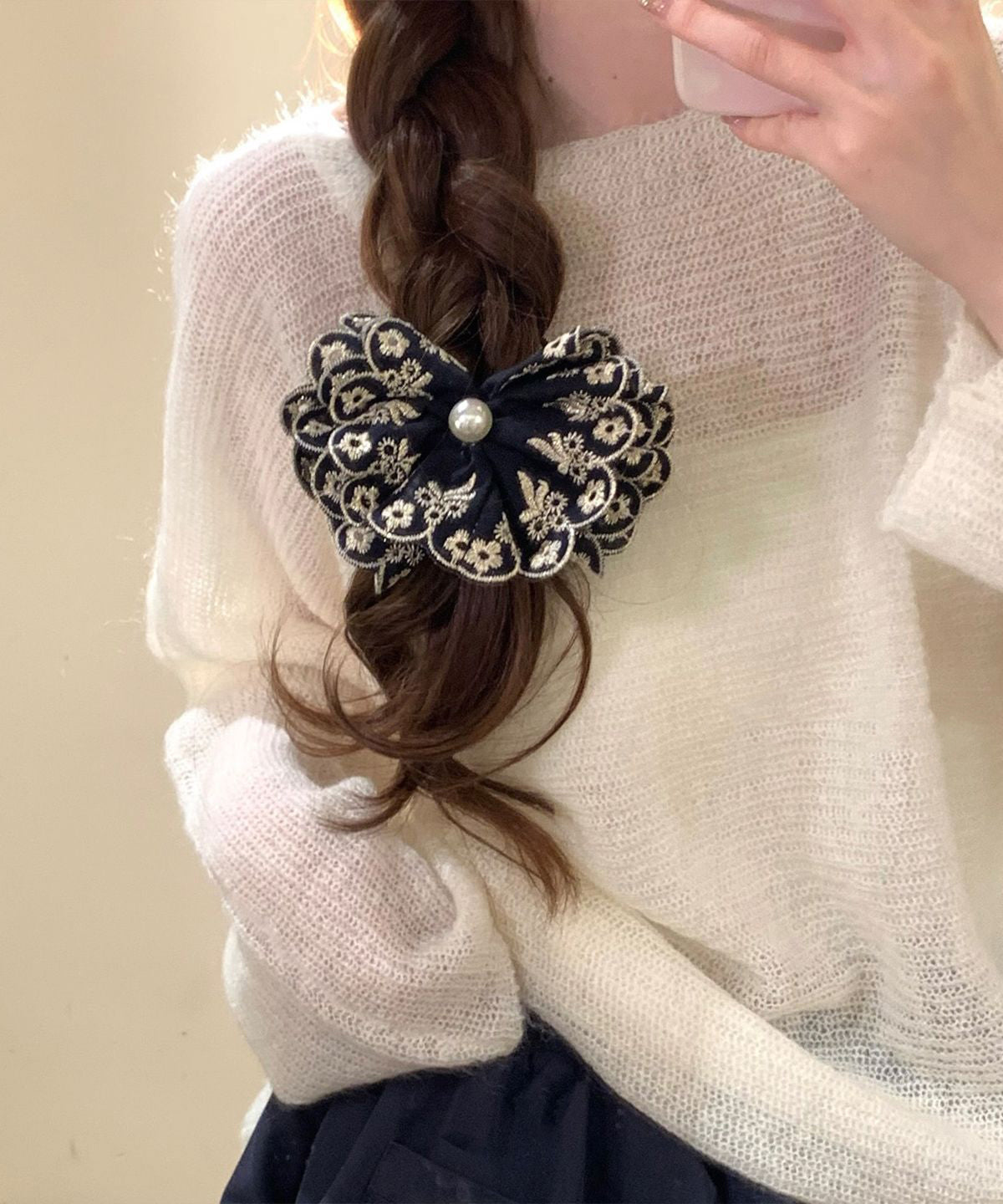 Women Alloy Embroidery Pearl Banana Hairpin