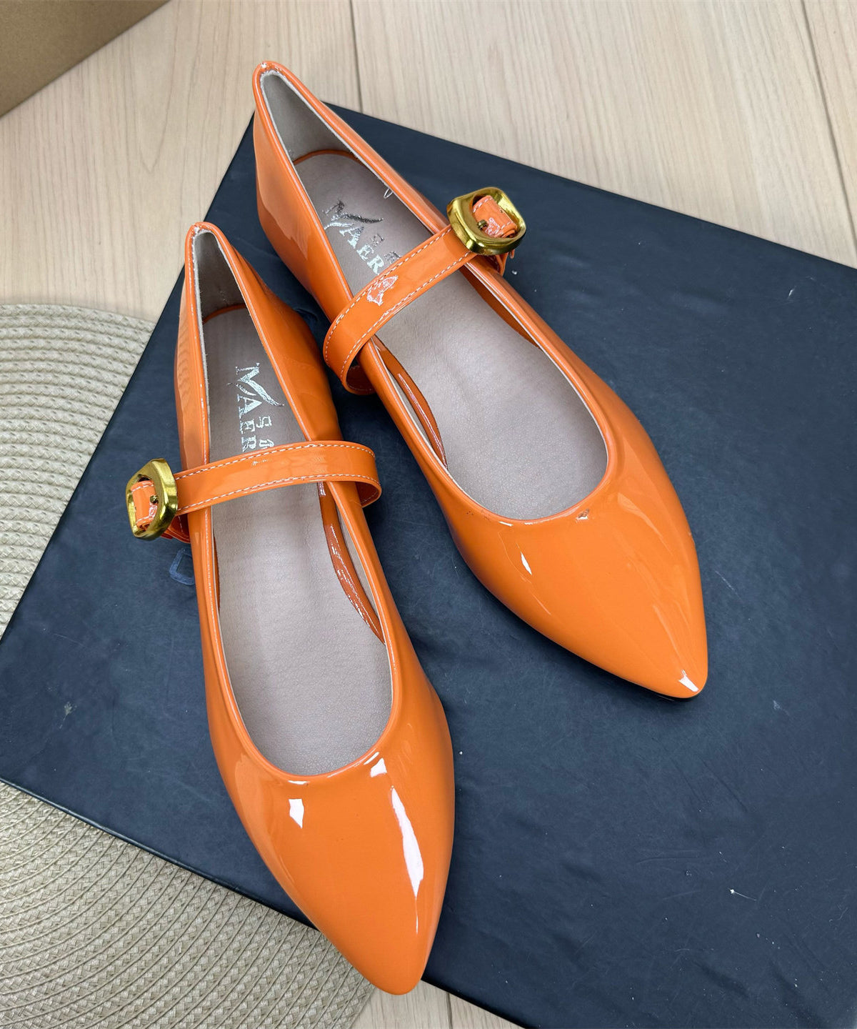 Women Buckle Strap Splicing Flat Shoes Green Faux Leather