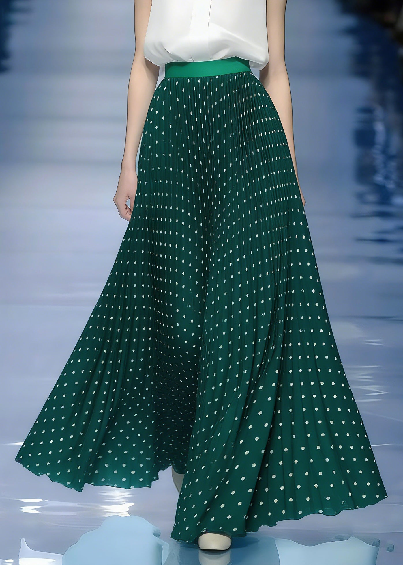 Women Green Elastic Waist Dot A Line Skirt Spring