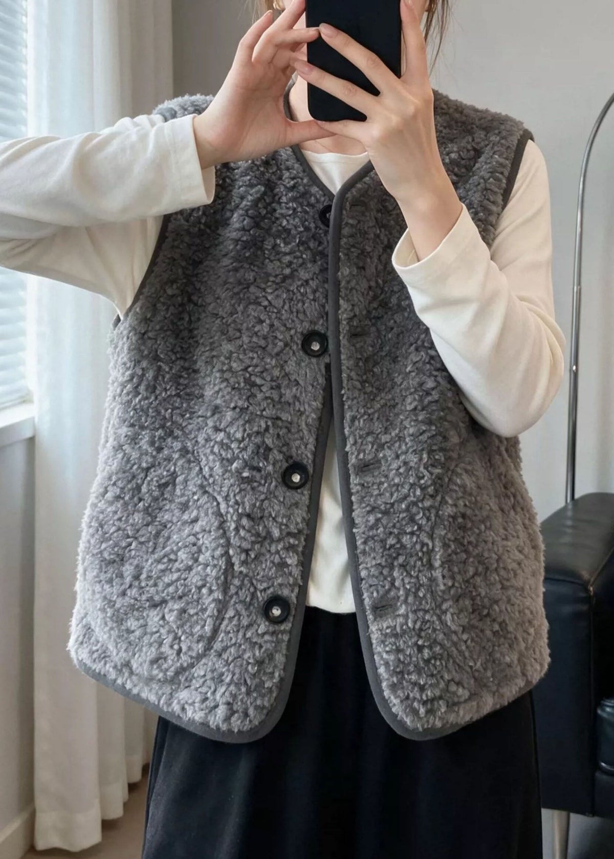 Women Grey O-Neck Button Faux Fur Waistcoat Sleeveless
