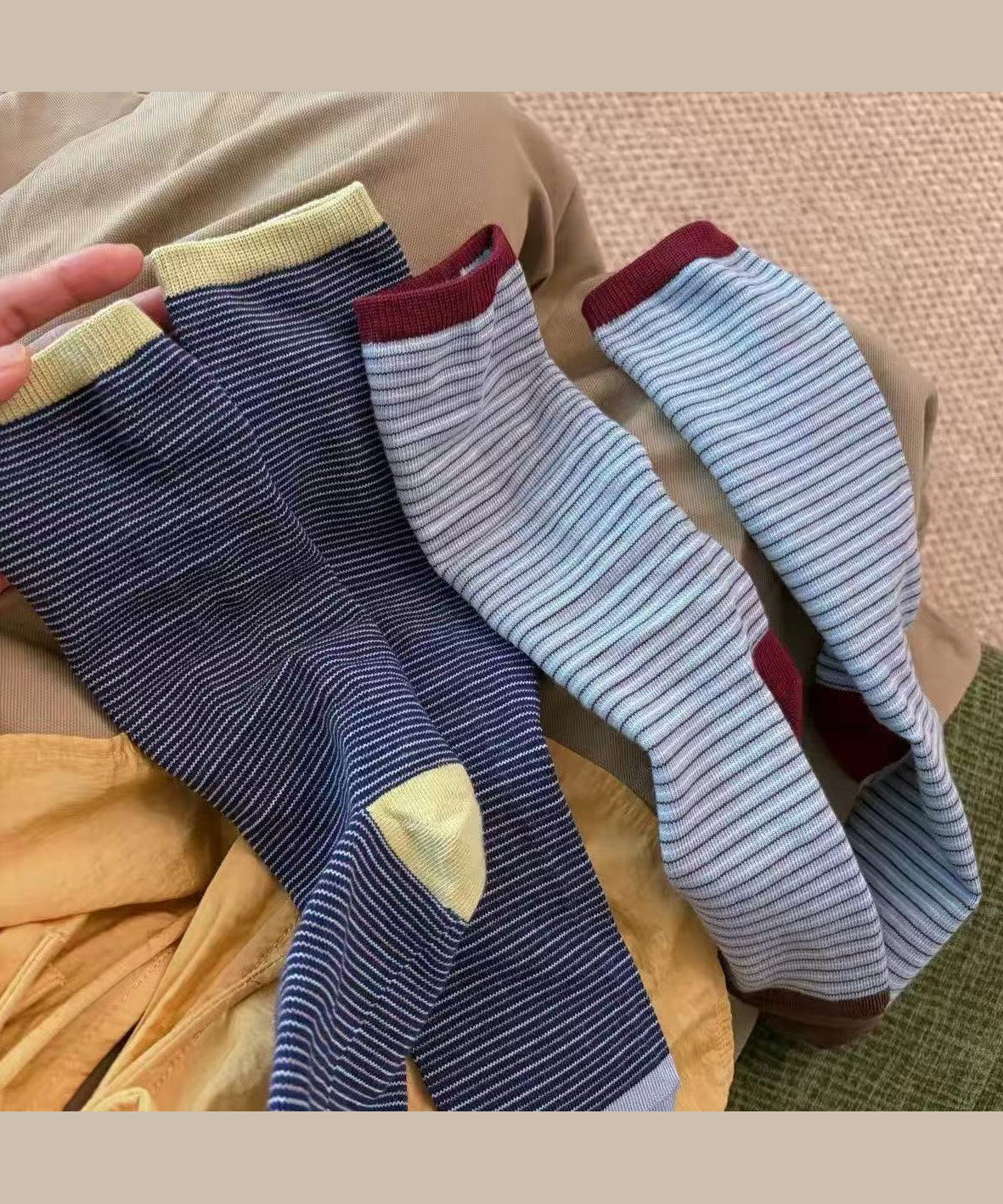 Women's Retro Style New Striped Mid Calf Socks