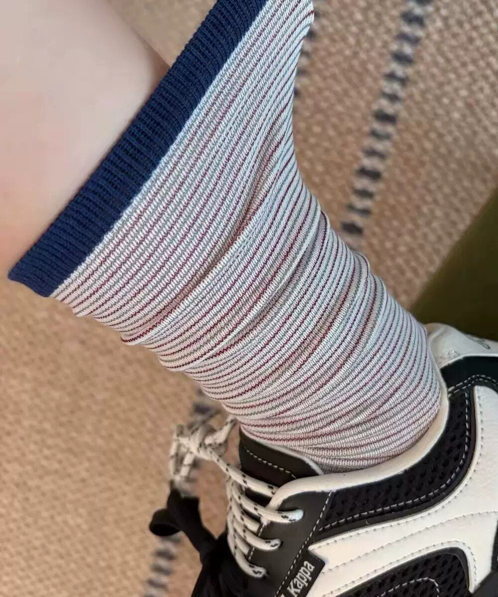 Women's Retro Style New Striped Mid Calf Socks