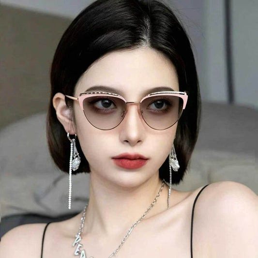 Stylish Pink Titanium Alloy Color-Changing Cat Eye Full Frame Reading Glasses
