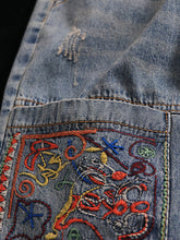 Load image into Gallery viewer, Women Summer Retro Embroidery Spliced Burrs Denim Pants
