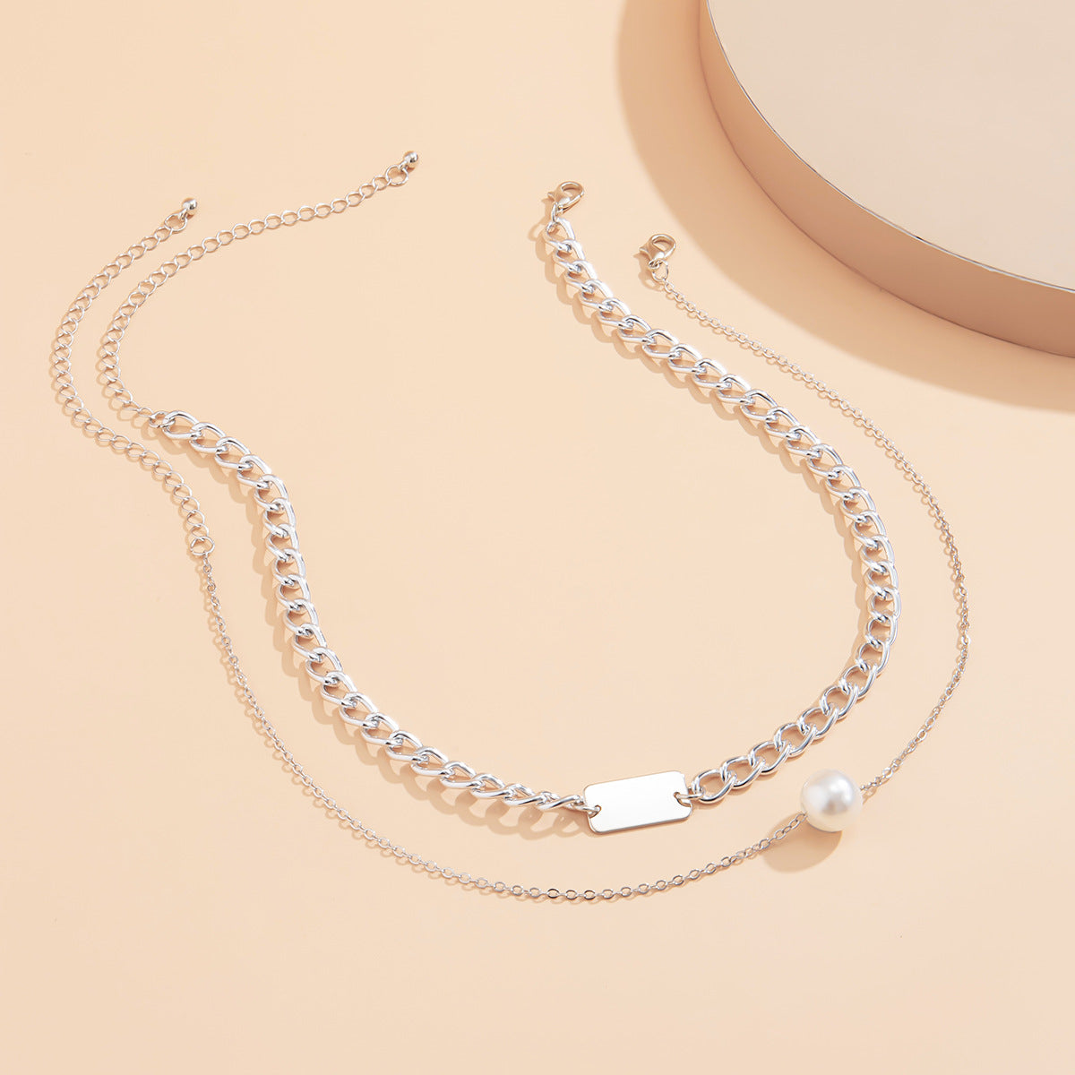 Simple double-layer geometric square pearl necklace temperament and generous metal chain neck necklace