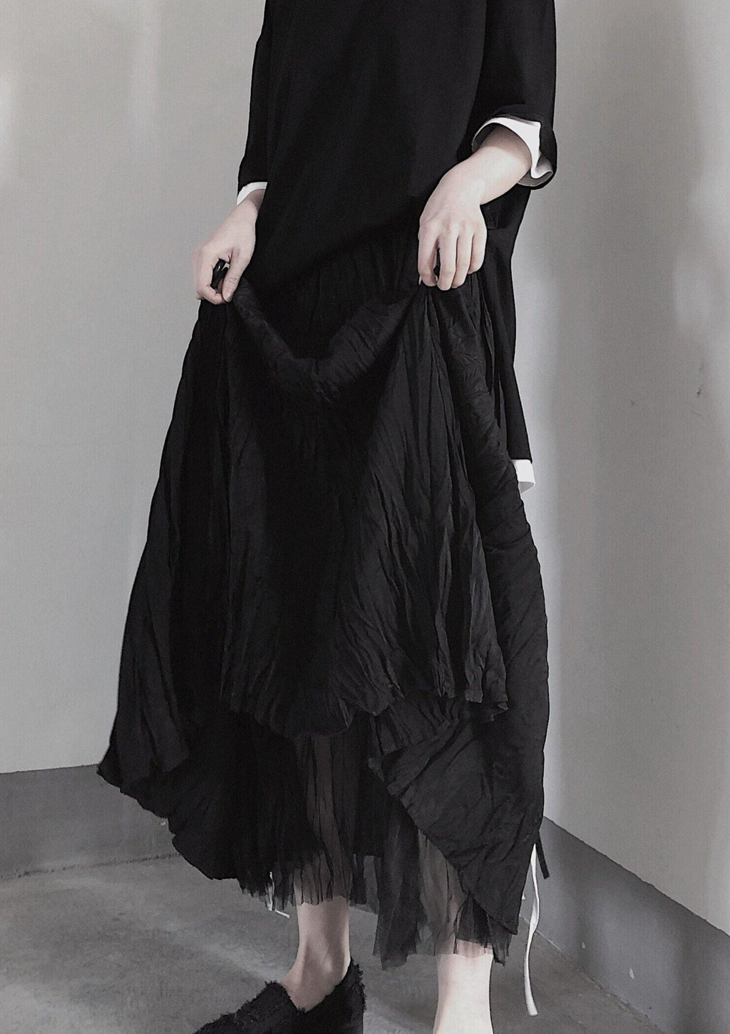 BLACK PLEATED Double Layer Design With Elastic Waist Skirt On Both Sides