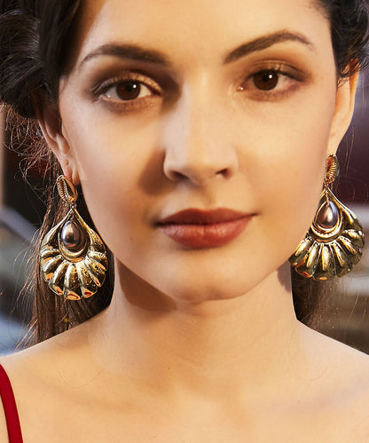 Retro Grey Overgild Alloy Shell Pearl Water Drop Drop Earrings