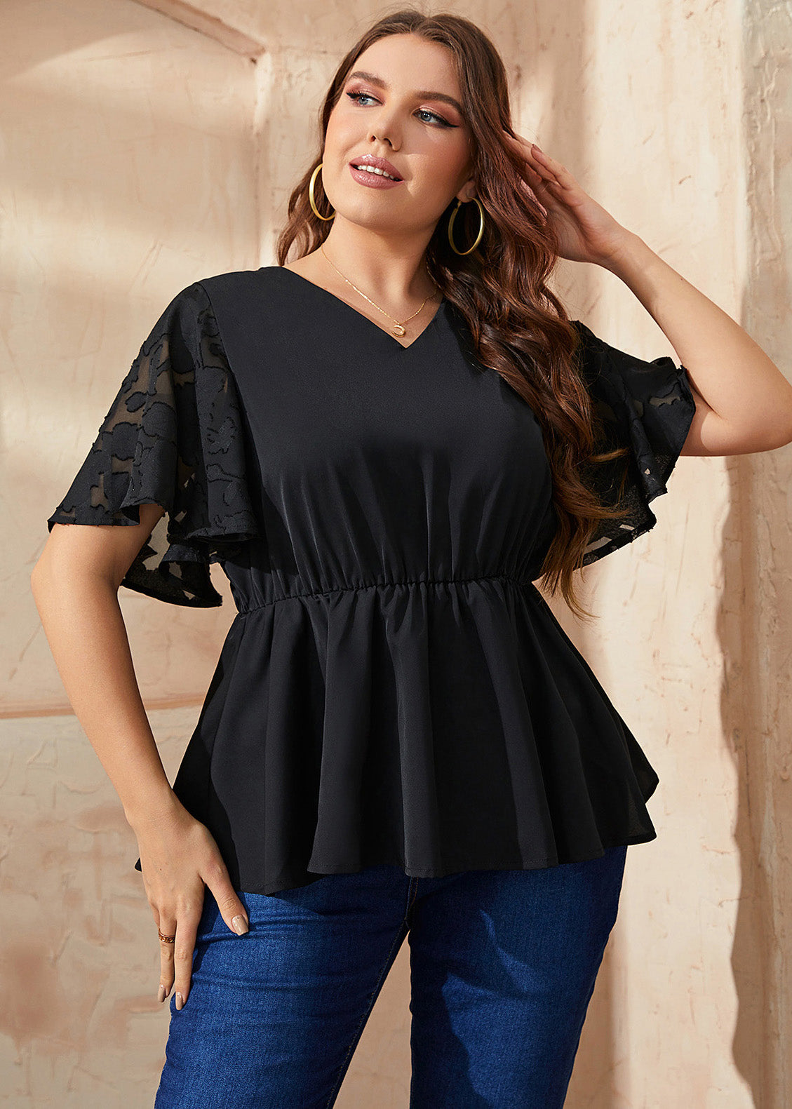 Einfache schwarze V-Ausschnitt-Tüll-Patchwork-elastische Taille, solide Chiffon-Hemden für den Sommer