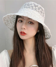Load image into Gallery viewer, Simple White Daisy Lace Patchwork Embroideried Floppy Sun Hat