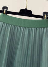 Load image into Gallery viewer, Stylish Light Green Wrinkled Elastic Waist Tulle Skirts Spring