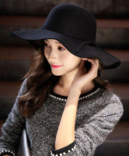 Load image into Gallery viewer, Stylish Mulberry Wave Brim Bow Woolen Cloche Hat